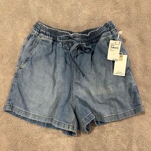 Good American shorts